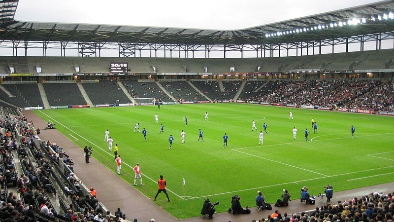 League Two Review: MK Dons Close Gap on Leaders as Harrogate Snatch Lifeline in Relegation Dogfight